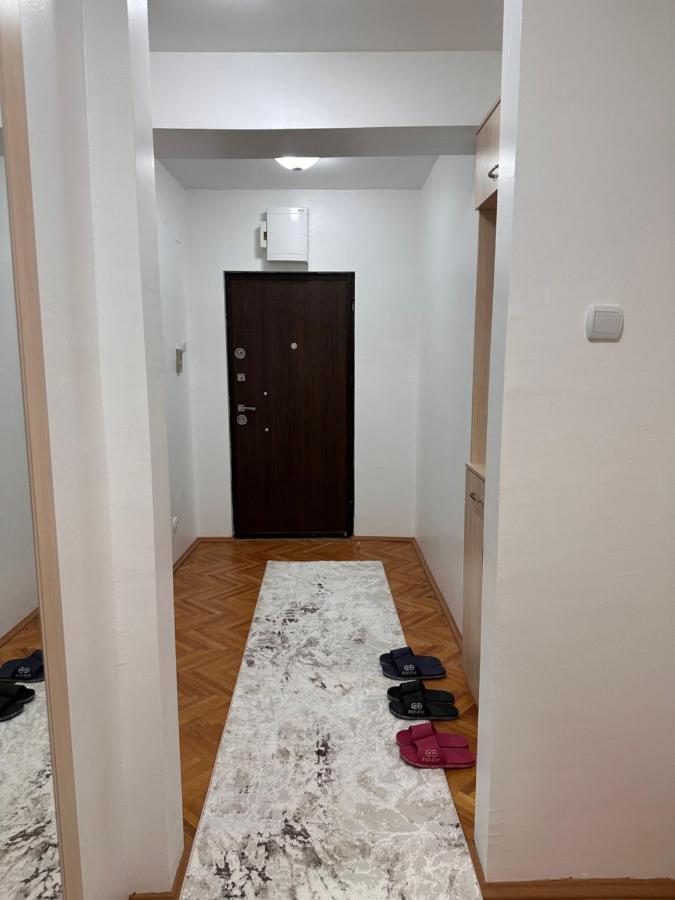 Viktor Apartment Kumanovo Buitenkant foto