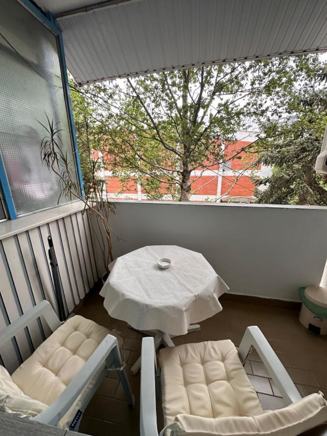 Viktor Apartment Kumanovo Buitenkant foto