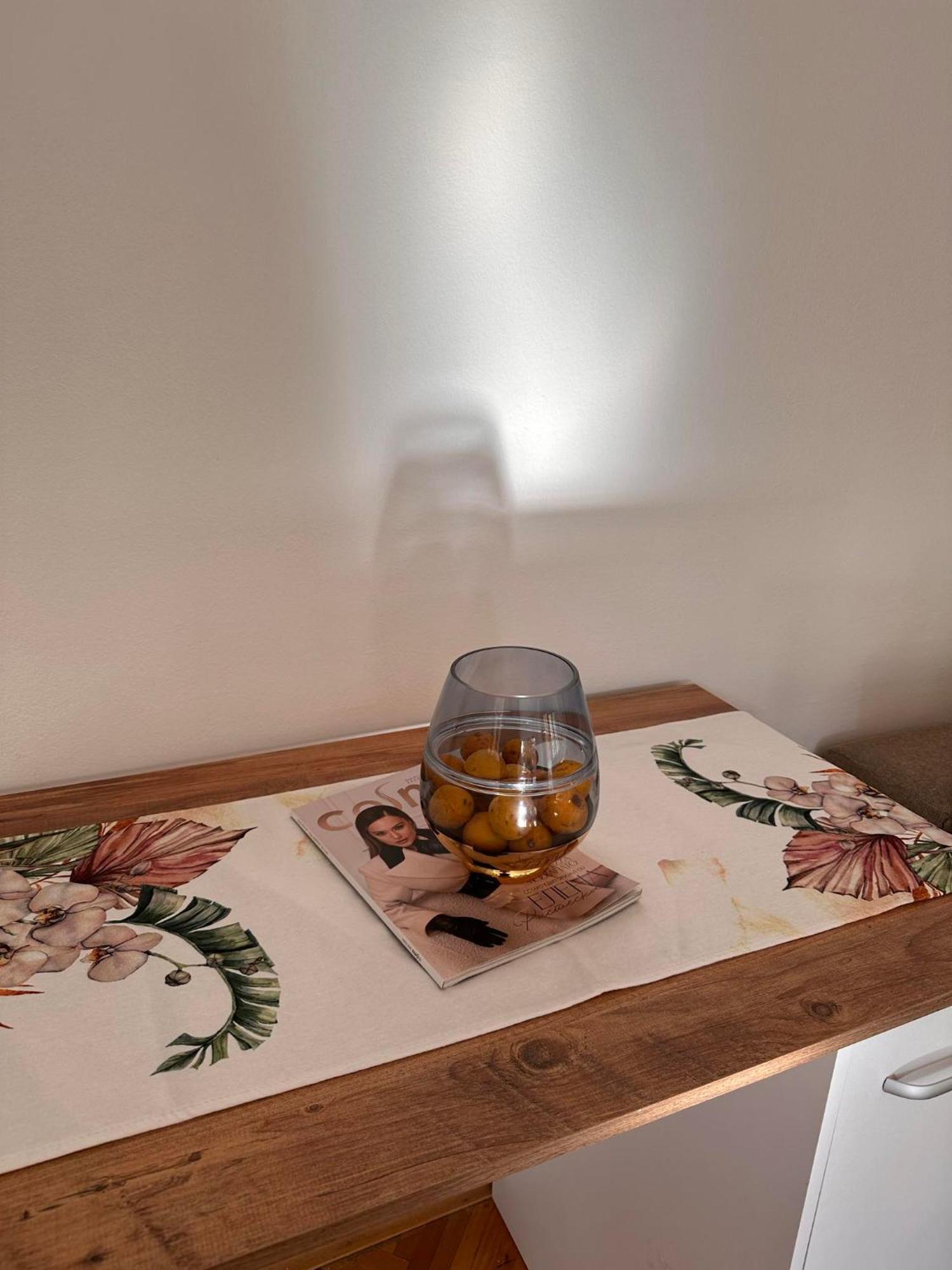 Viktor Apartment Kumanovo Buitenkant foto